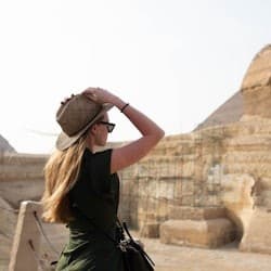 Giza Pyramids, Sphinx, Egyptian Museum & Khan Khalili Bazaar: Female-Guided Tour