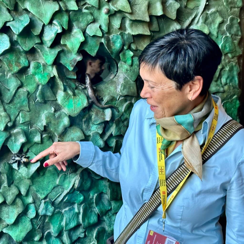 Go With A Local: Skip-The-Line Sagrada Família Tour in French