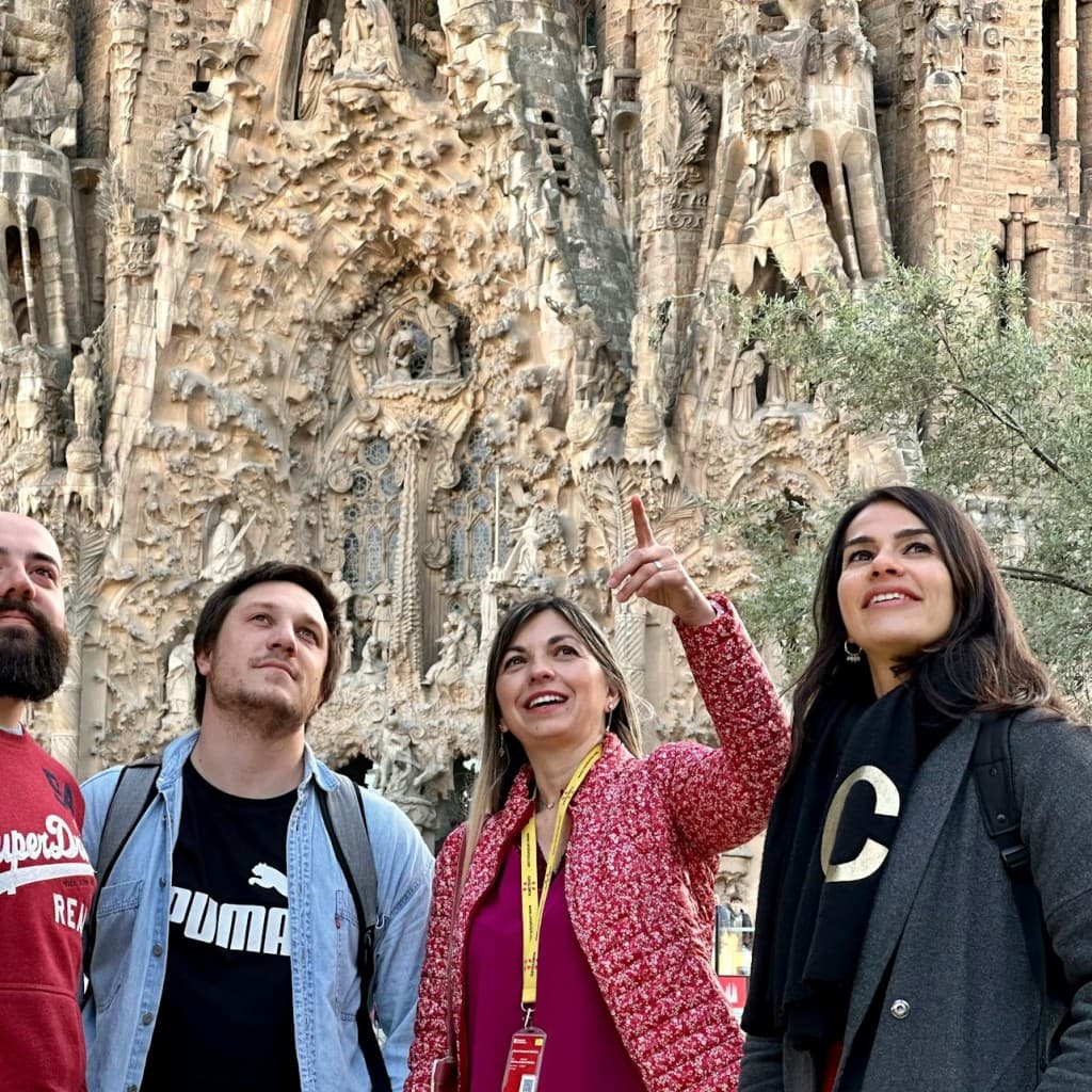 Go With A Local: Skip The Line Sagrada Familia Tour in Spanish