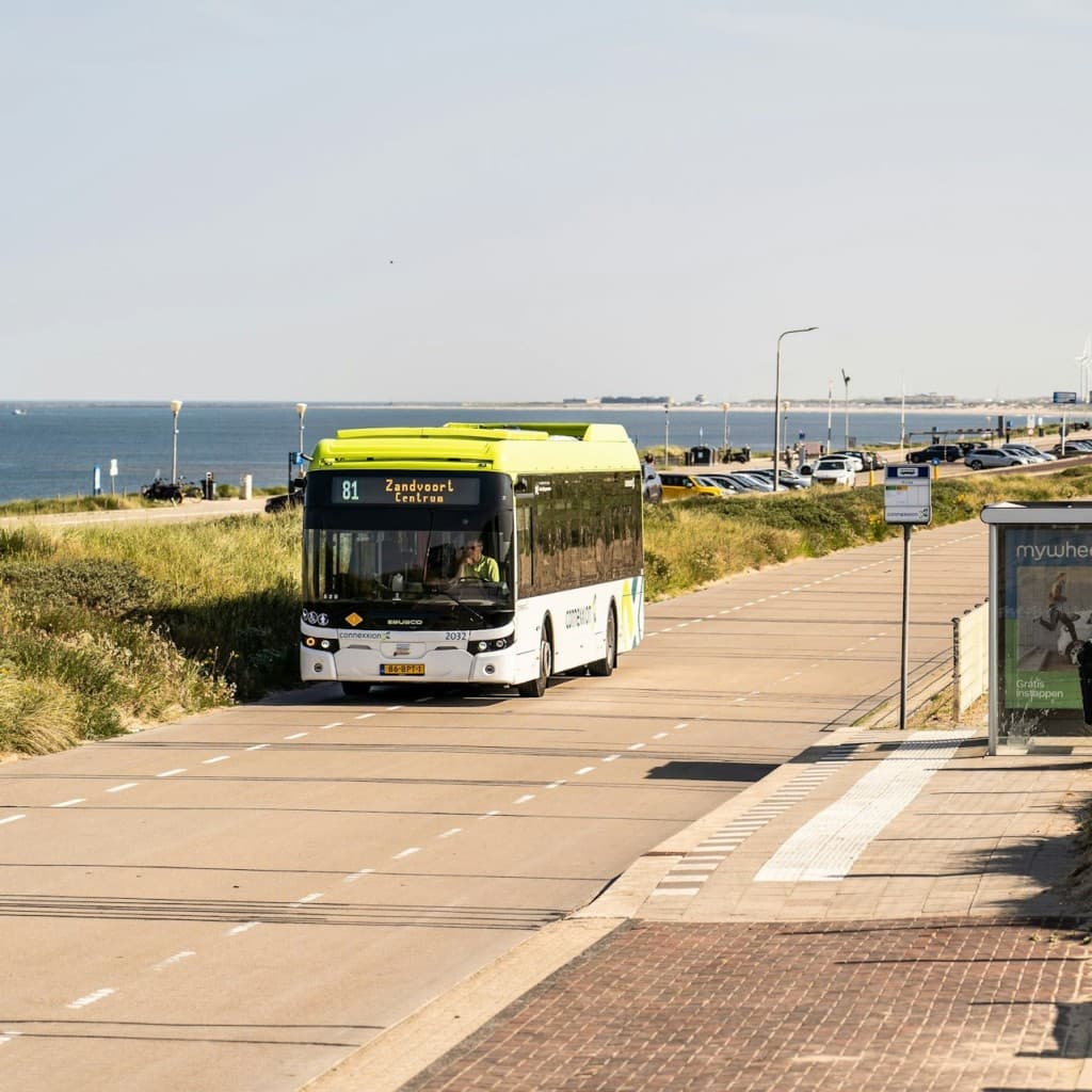 Haarlem & Zandvoort: Full-Day Bus Ticket from Amsterdam + Audio Guide App