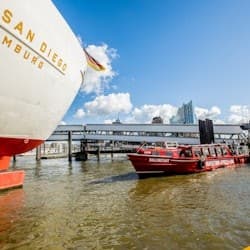 Hamburg: Hop-on Hop-off Harbor Cruise + Cap San Diego Entry Ticket