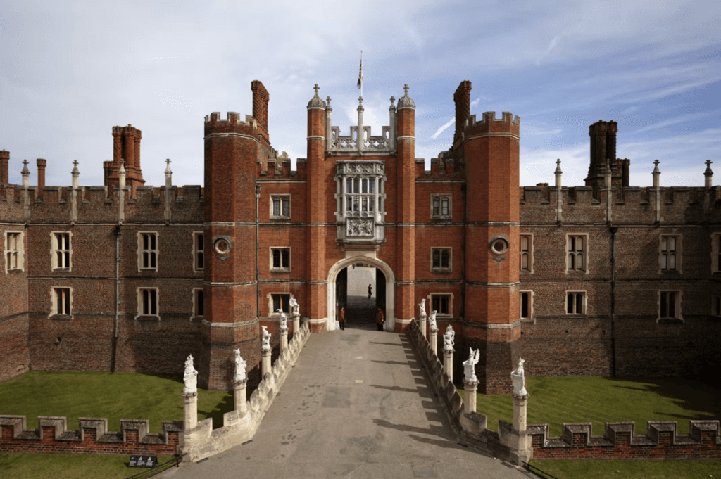 Hampton Court Palace Ticket (Hampton Court Palace - Admission (Student))