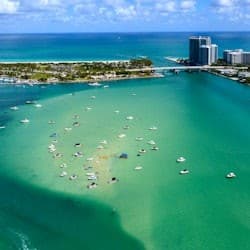 Hard Rock Guitar: 30-Minute Private Helicopter Tour from Fort Lauderdale