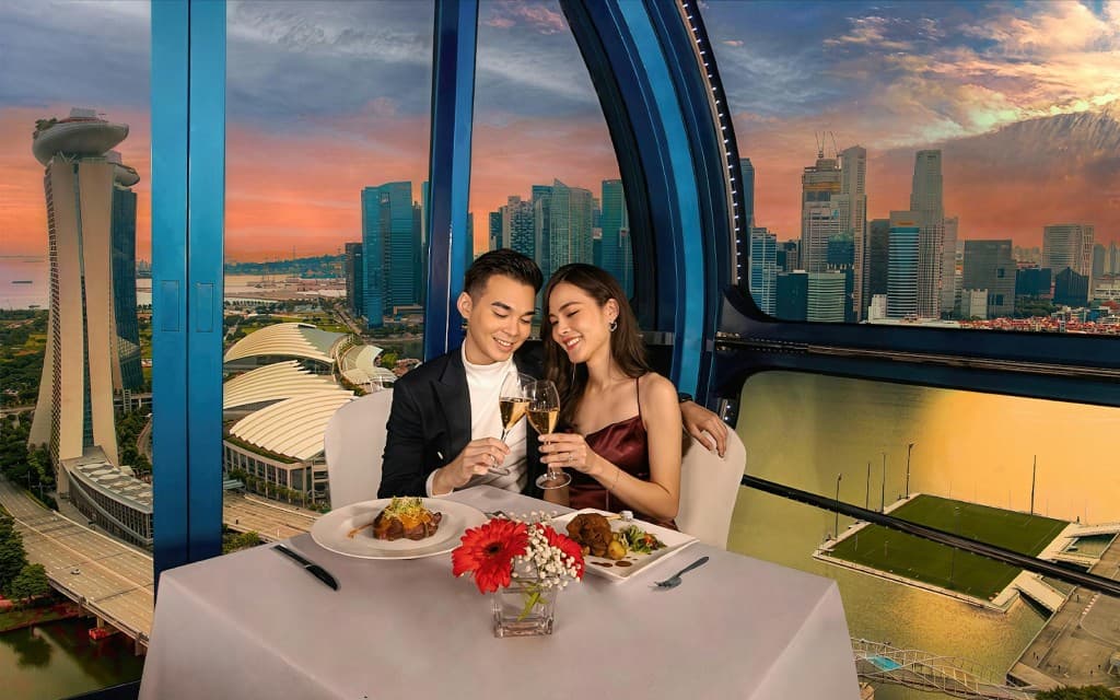Singapore Flyer Tickets (VIP Experience with Champagne)