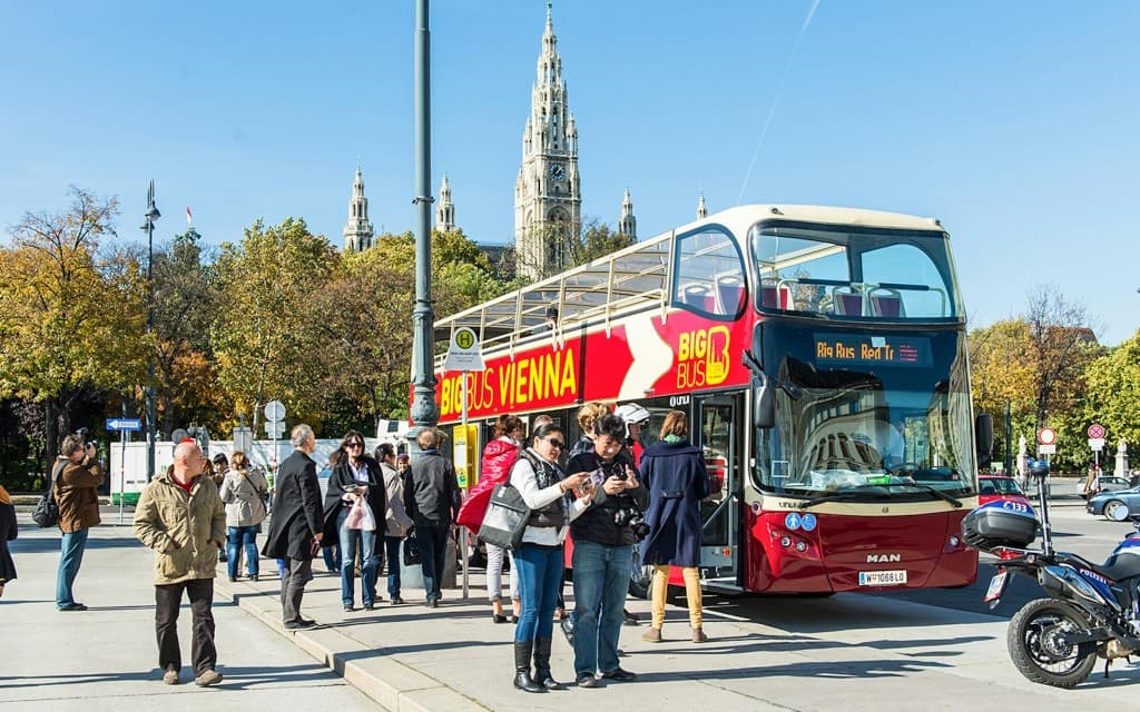 Big Bus: 24/48 Hour Hop-on Hop-off Bus Tour (Sightseeing: 70-Minute Pass)
