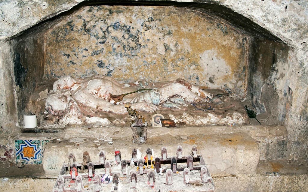 Catacombs of Naples Entry Tickets & Guided Tour (San Gennaro Catacombs Ticket & Guided Tour)