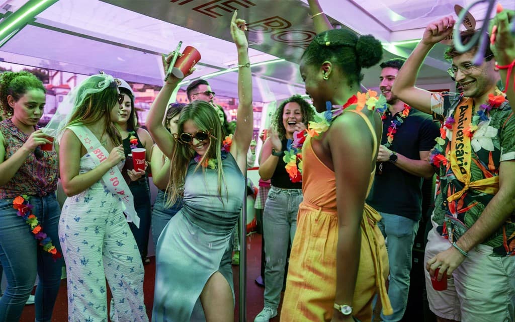 Porto 2-Hour Douro River Party Cruise (Sunset Party Cruise)