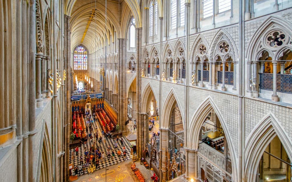 Westminster Abbey Tickets (Westminster Abbey Entry Ticket + Walking Tour of Big Ben & Buckingham Palace)