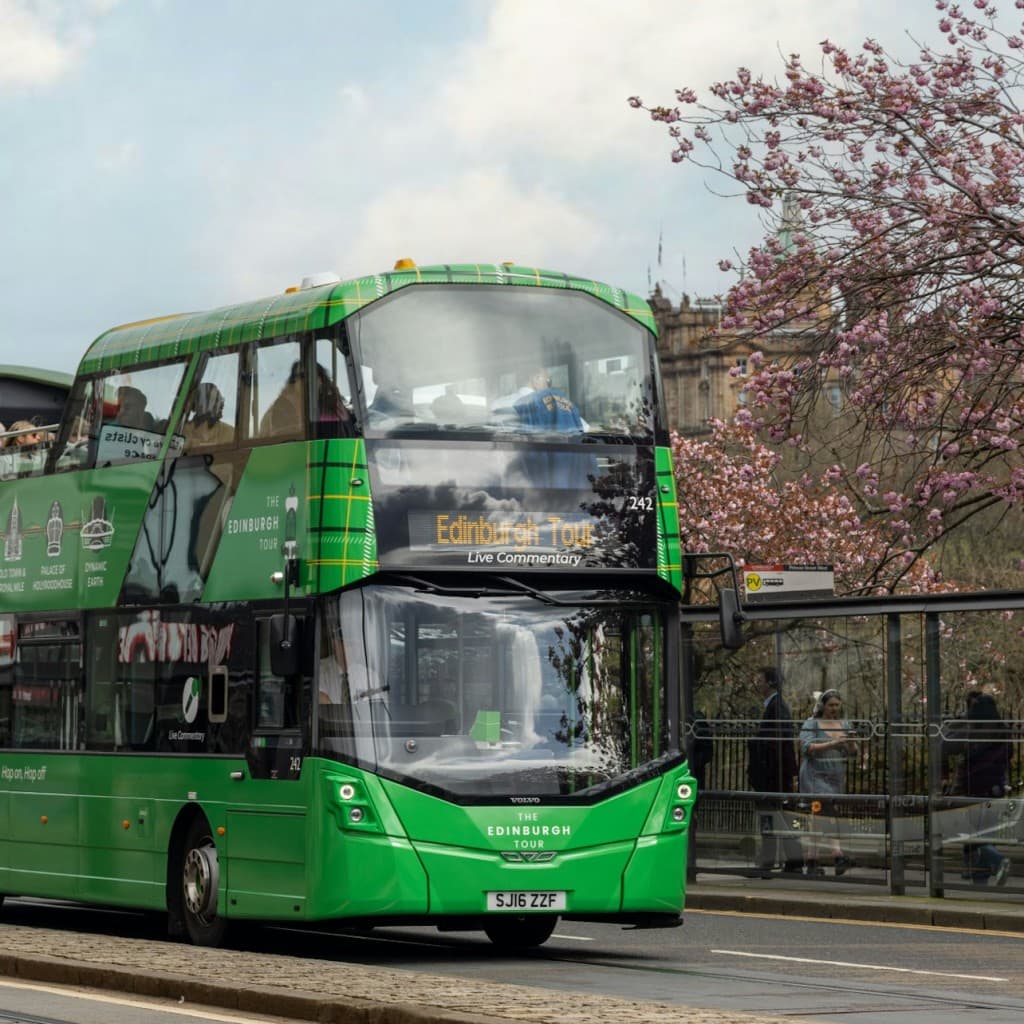 Hop-on Hop-off Bus Edinburgh - Grand 48