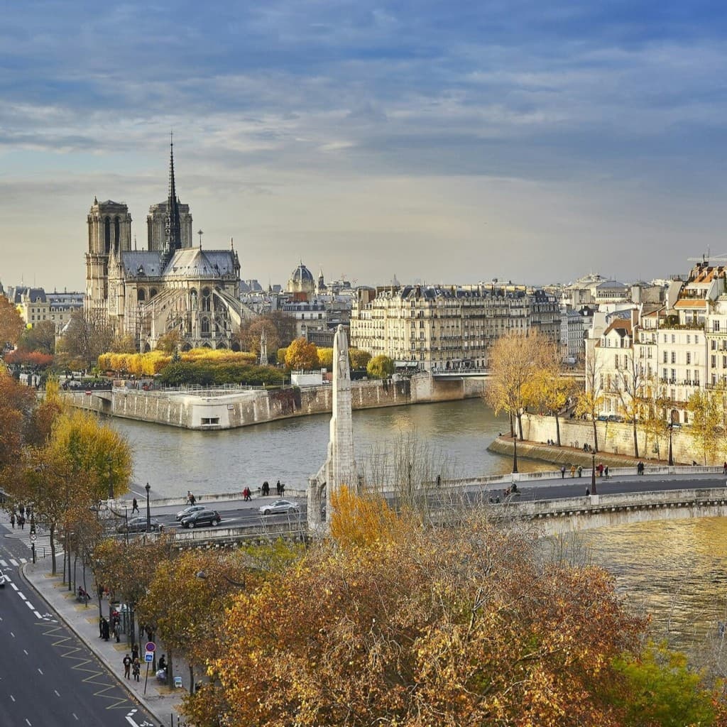 Île de la Cité Paris: Guided Tour + Notre-Dame Cathedral Entry