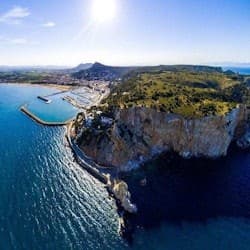 Illes Medes & L'Estartit: Catamaran Cruise from Roses