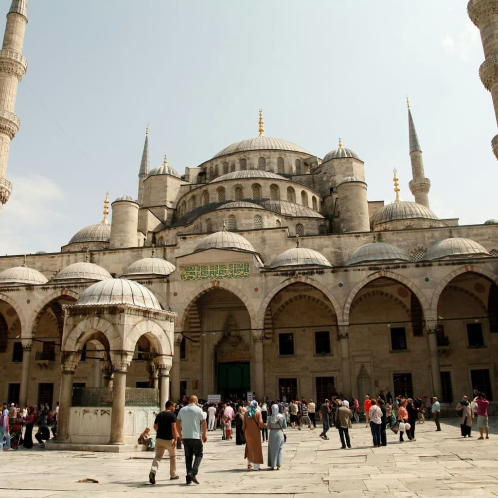 Istanbul: Old City Guided Tour + Bosphorus Cruise