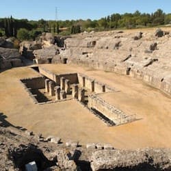 Itálica Roman Ruins & Medieval Monastery: Guided Tour + Transport from Seville