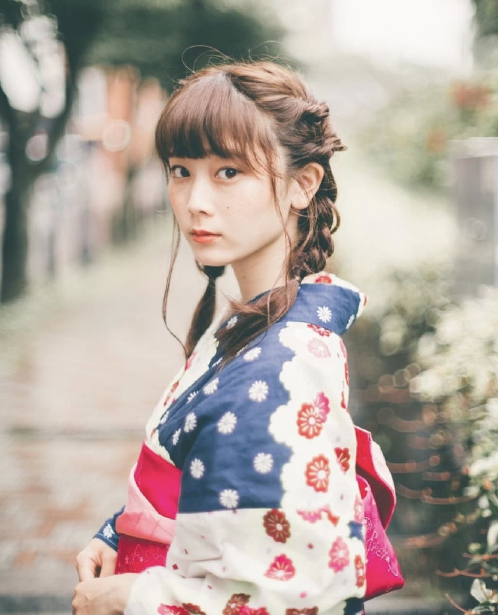 Kimono Rental in Tokyo, Asakusa (Kimono Rental with Hairstyling in Asakusa - 1 Person)