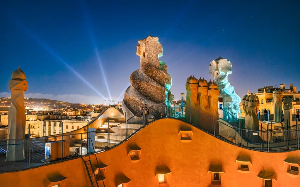 La Pedrera-Casa Milà Night Guided Tour (Night Guided Tour in Catalan)