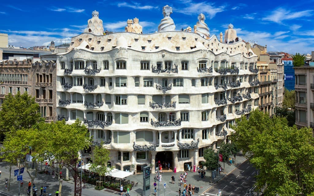 La Pedrera-Casa Milà Skip-the-Line Tickets with Audio Guide (Skip-the-Line Tickets with Audio Guide)