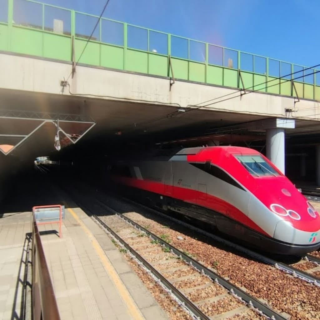 Lake Como: One-way Train Transfer from Milan