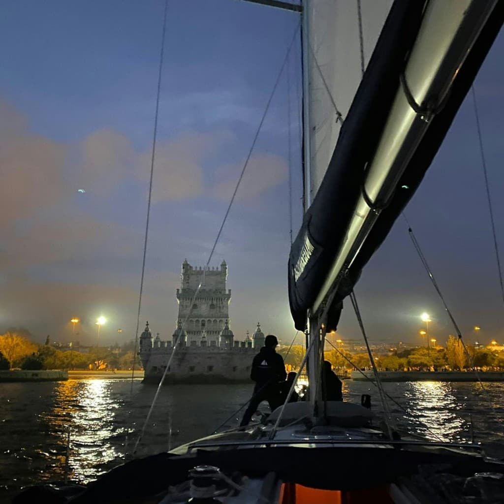 Lisbon: 2-Hour Night Sailing Tour from Belém
