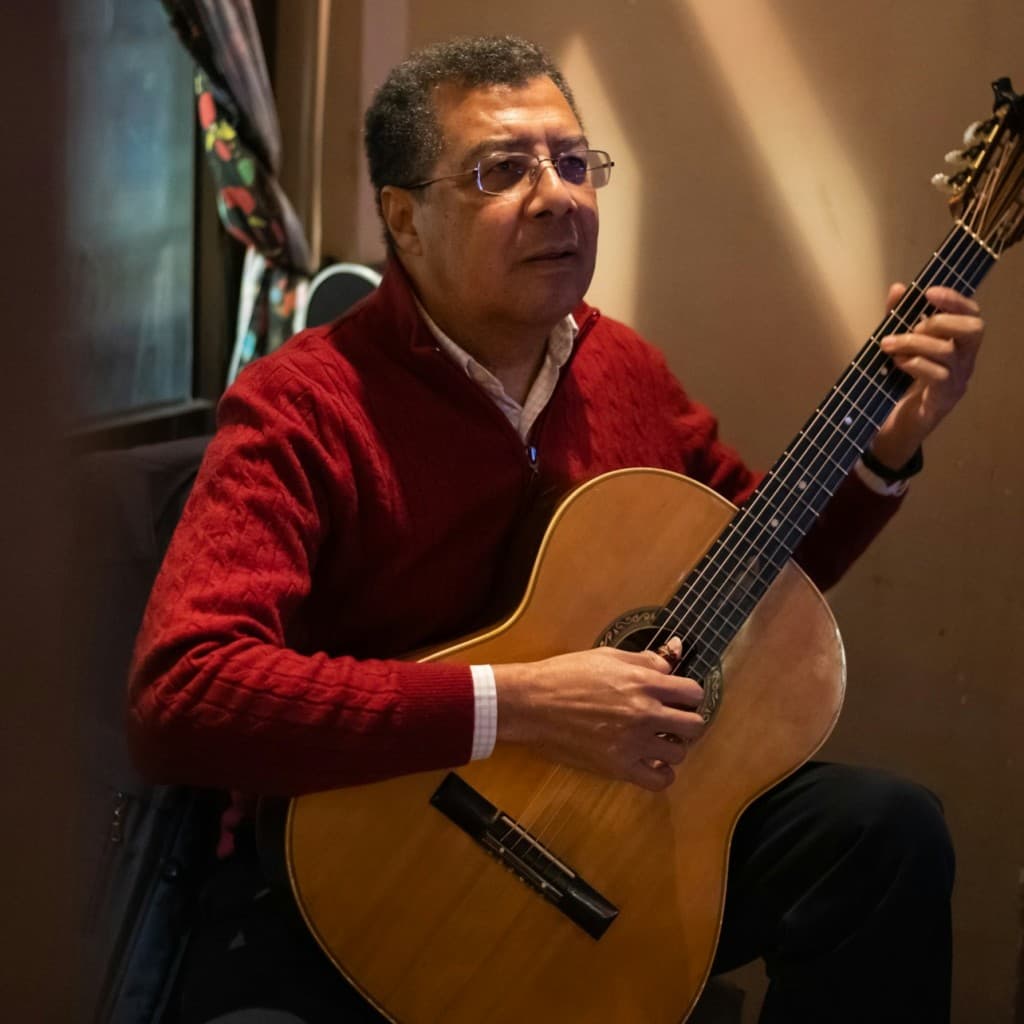 Lisbon: Fado Show with Portuguese Appetizers