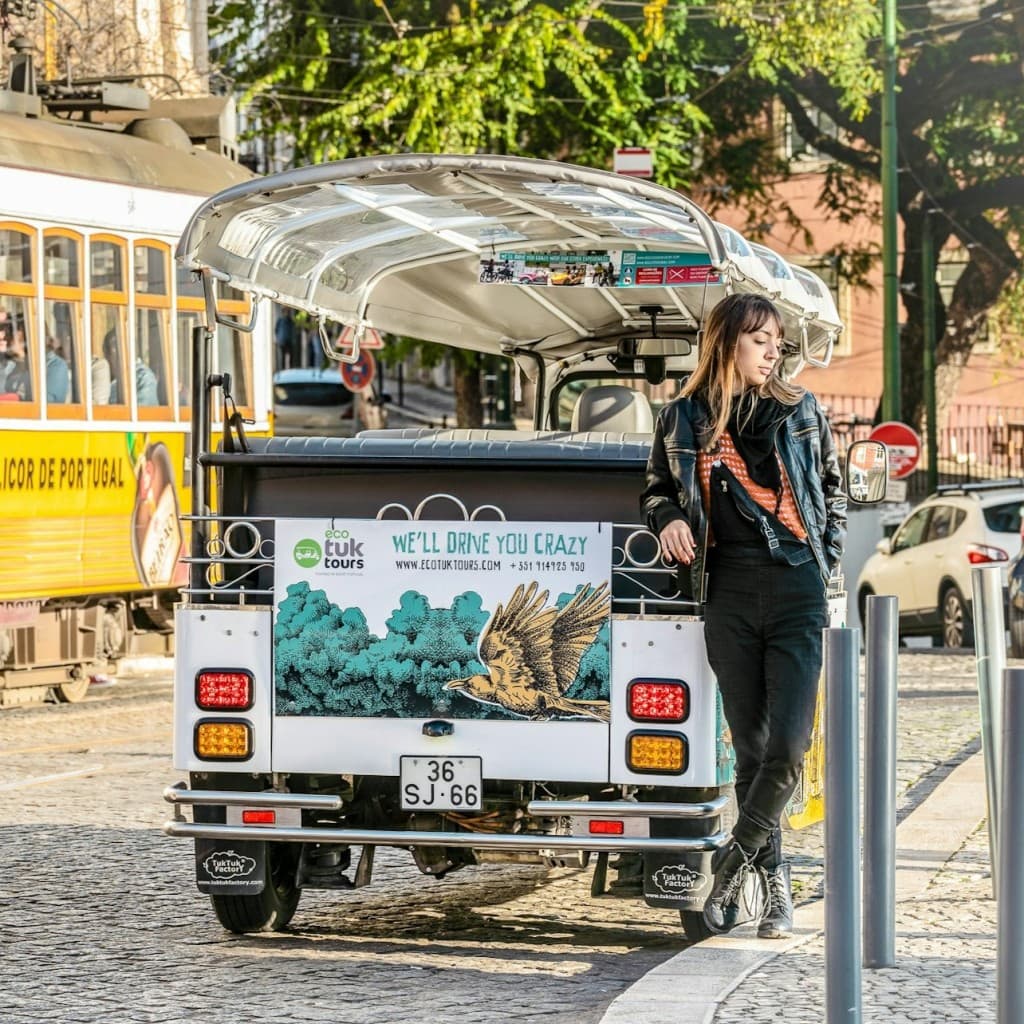 Lisbon: Guided Tram 28 Route Tuk Tuk Tour