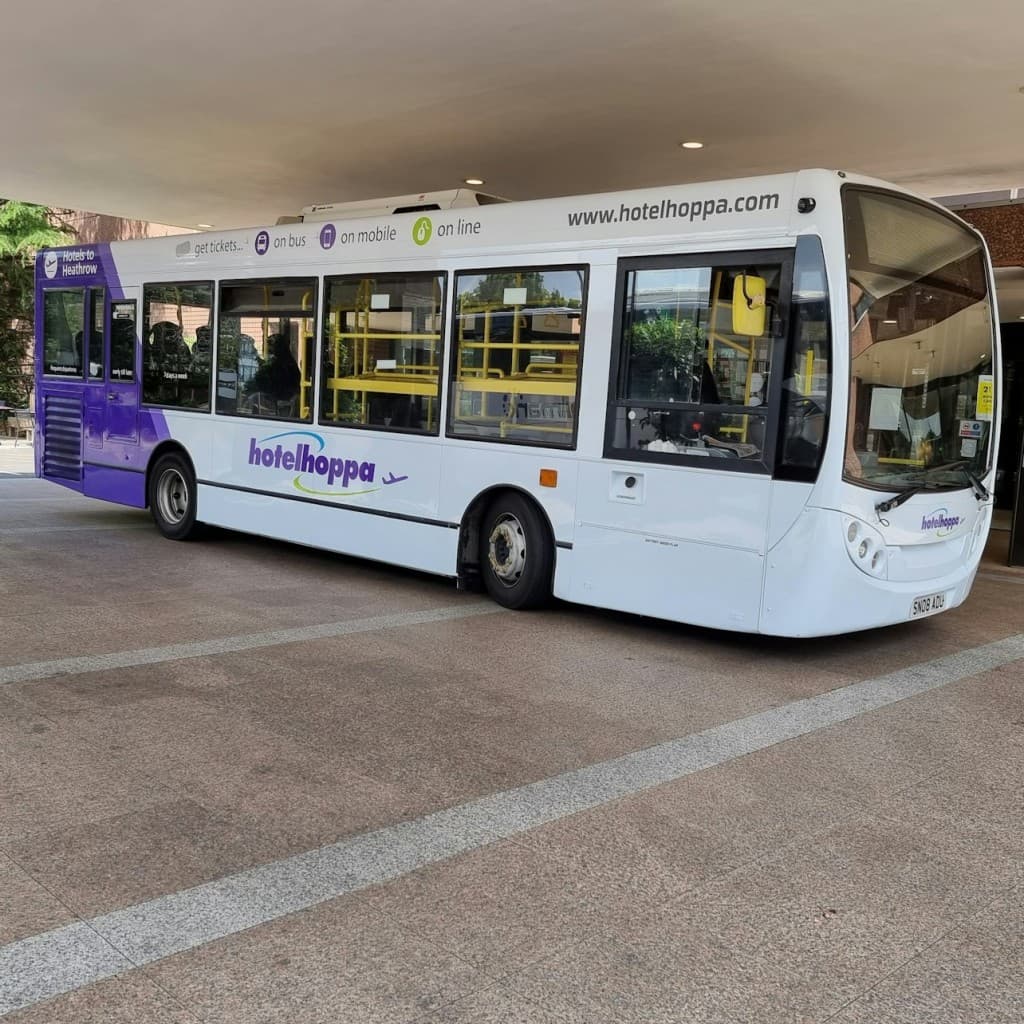 London: Bus Transfer To/From Heathrow Airport and Heathrow Radisson RED Hotel