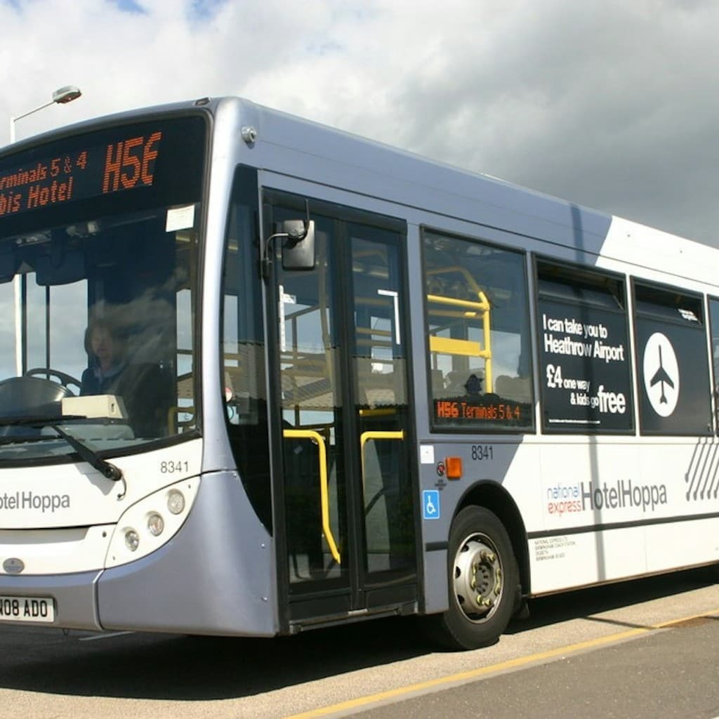 London: Bus Transfer To/From Heathrow Airport and Heathrow Renaissance Hotel