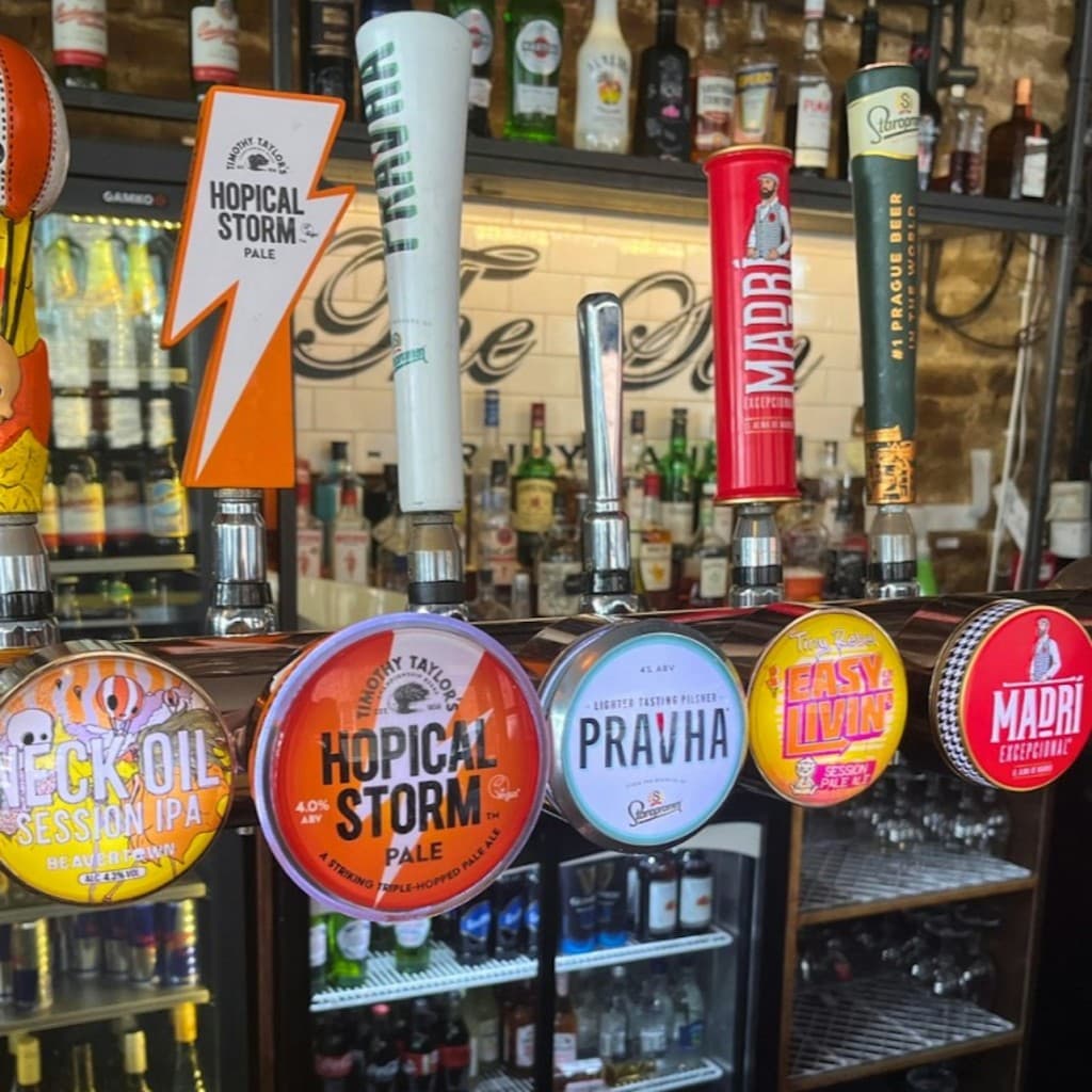 London: Historic Pub Walking Tour