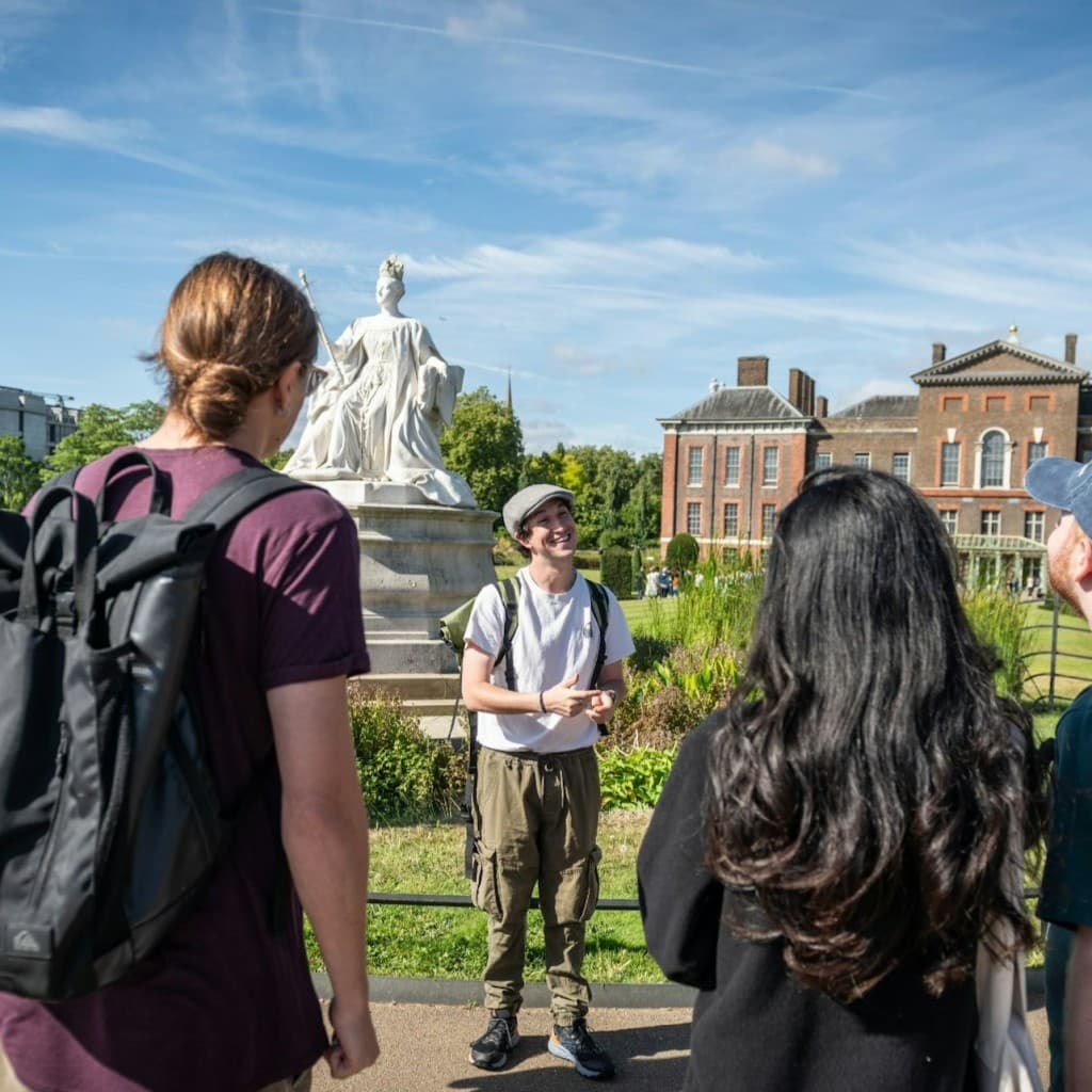 London: Westminster Guided Walking Tour + Kensington Palace Entry