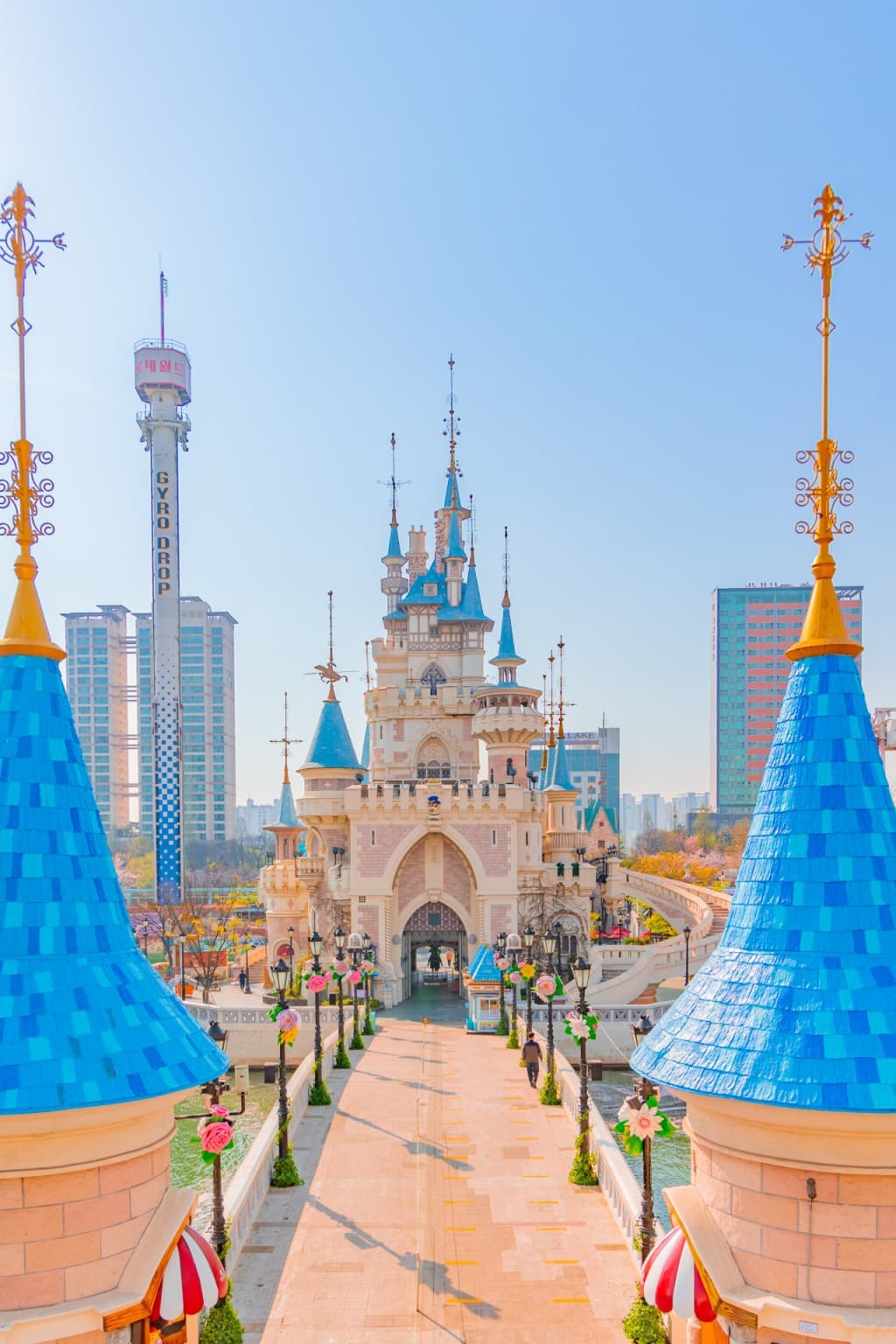 Lotte World Adventure Seoul Ticket (COMBO: Lotte World + Folk Museum + Seoul Sky Observatory (International Travellers))