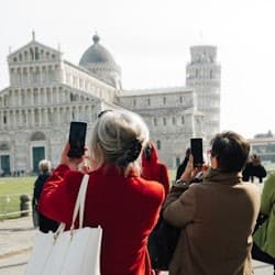 Lucca and Pisa: Day Trip from Livorno