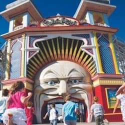 Luna Park Melbourne: Entry Ticket with Unlimited Rides