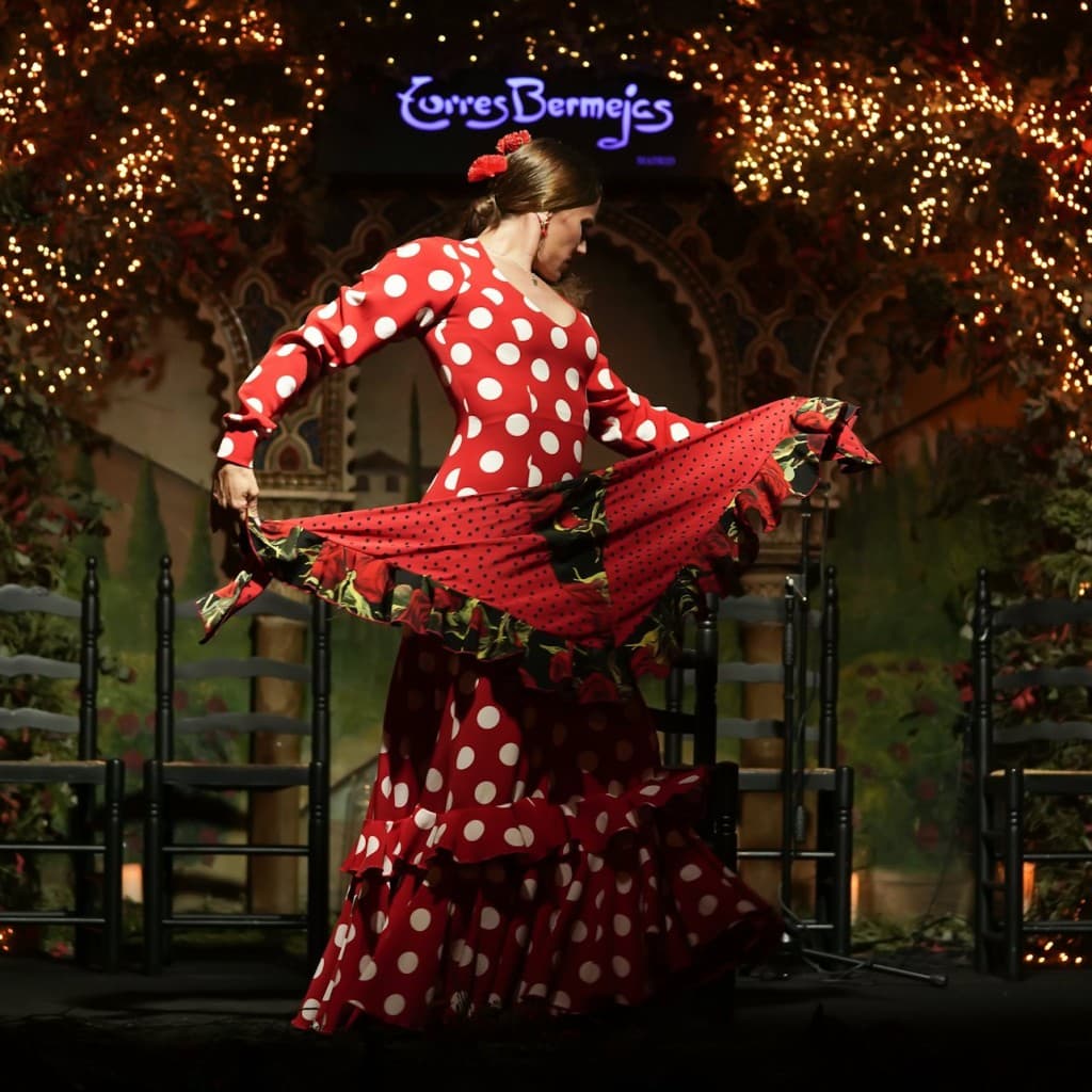 Madrid: Flamenco Show at Tablao Torres Bermejas - Show + Tapas Menu