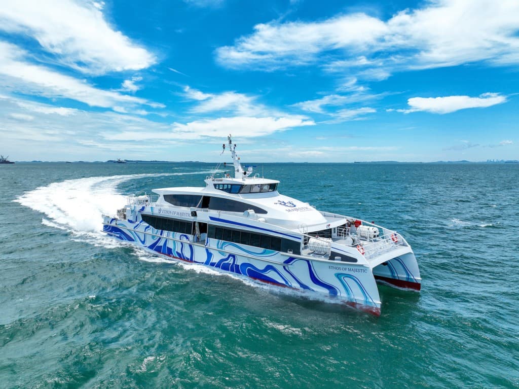 Majestic Fast Ferry Ticket between Singapore and Batam (Open Dated Round Trip between Tanah Merah/Harbourfront and Batam Centre/Sekupang)