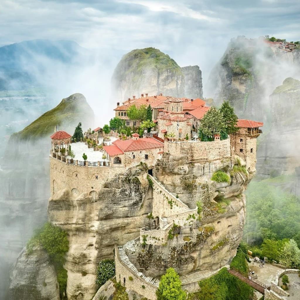 Meteora: Private Full-Day Guided Tour from Athens