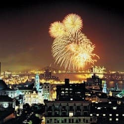 Montreal: Hop-on Hop-off Bus Night Tour