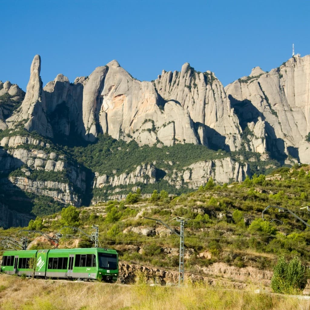 Montserrat: Guided Tour from Barcelona with Rack Railway + Choral Performance