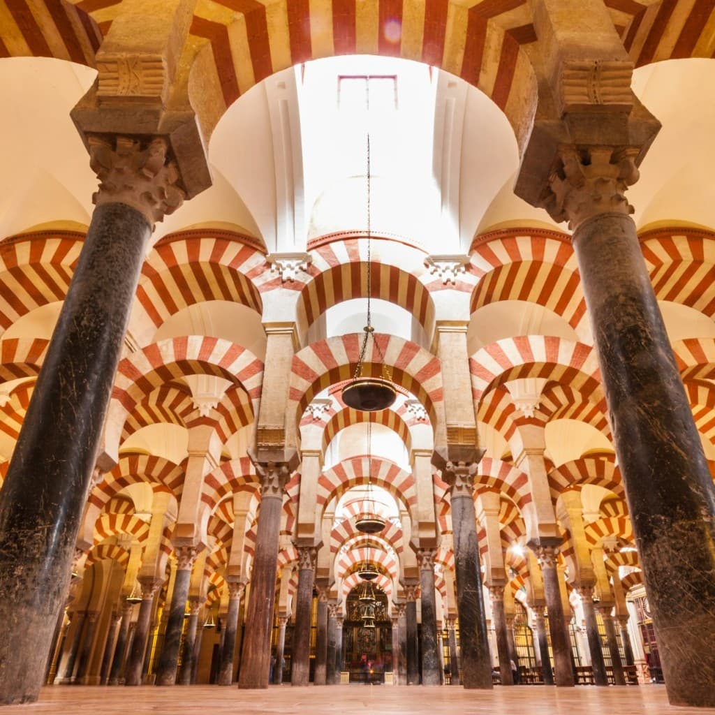 Mosque-Cathedral of Córdoba: Guided Tour + Skip The Line Ticket - Tour in Spanish