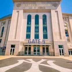 New York: Bronx Guided Walking Tour in Spanish