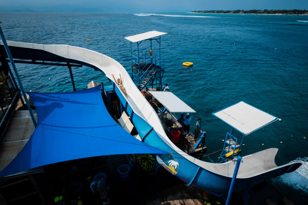 Nusa Lembongan Cruise by Bali Hai Cruises (Nusa Lembongan Aristocat Luxury Sailing by Bali Hai Cruises)