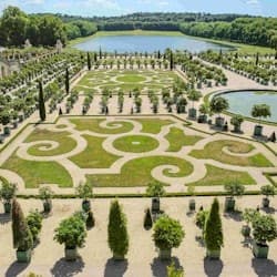 Palace of Versailles & Gardens: Trianon Estate + Audio Tour + Transport