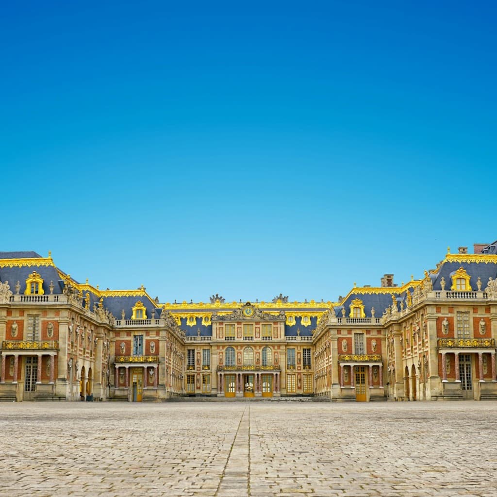 Palace of Versailles: Priority Entry Ticket + Guided Tour
