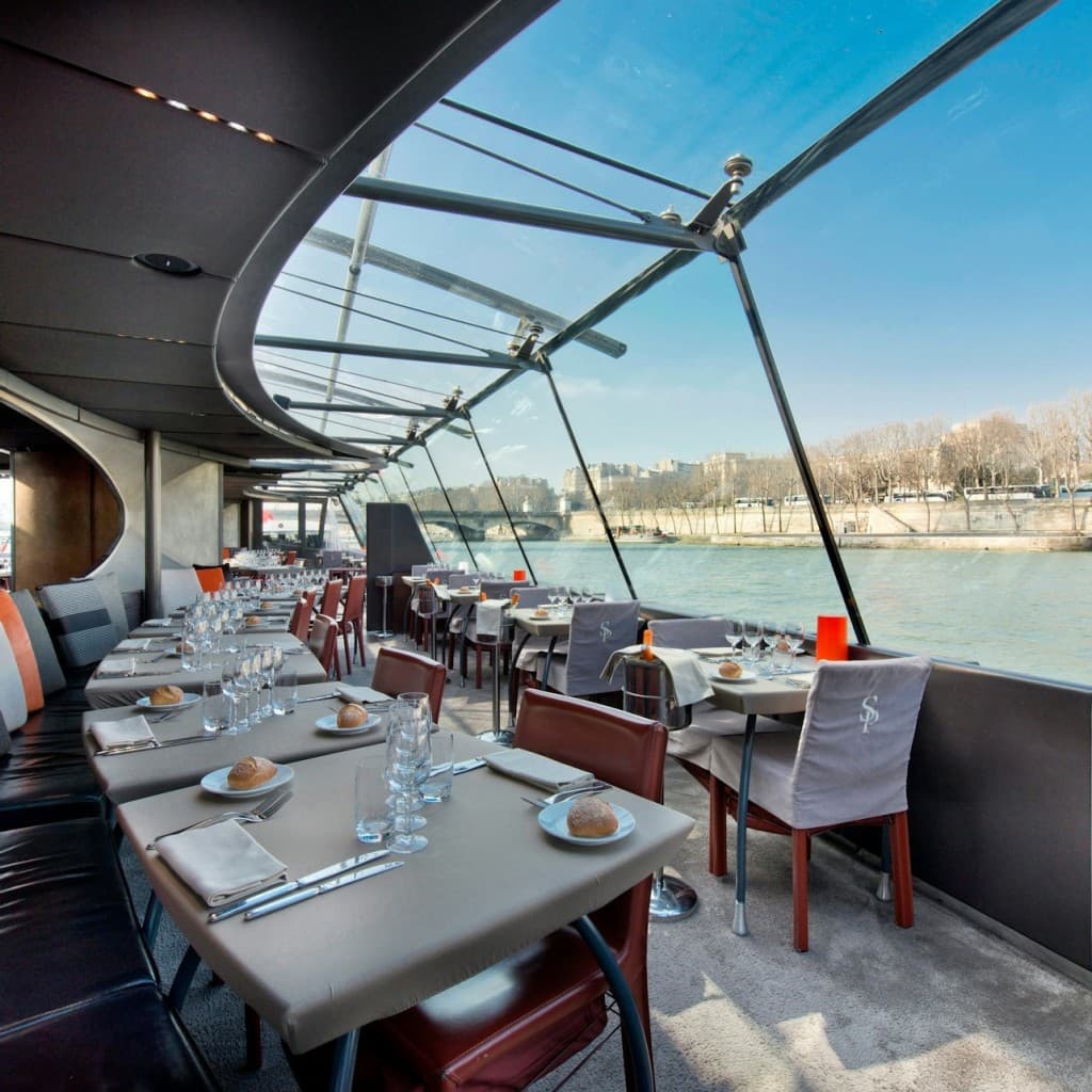Paris: Luxury Guided Day Trip from London + Bateaux Parisiens Lunch Cruise