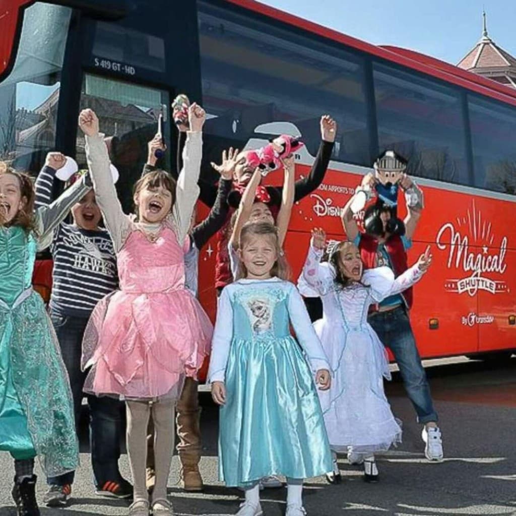 Paris: One-Way Bus Transfer from Disneyland to Charles de Gaulle Airport