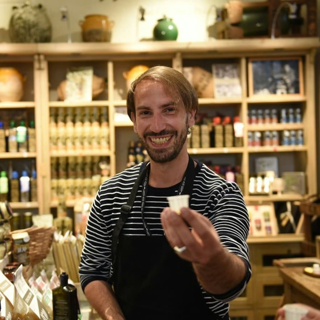 Paris: Saint-Germain-des-Prés Prestige Food Tour