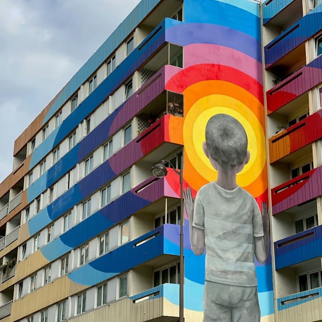 Paris: Street Art Self-Guided Tour App