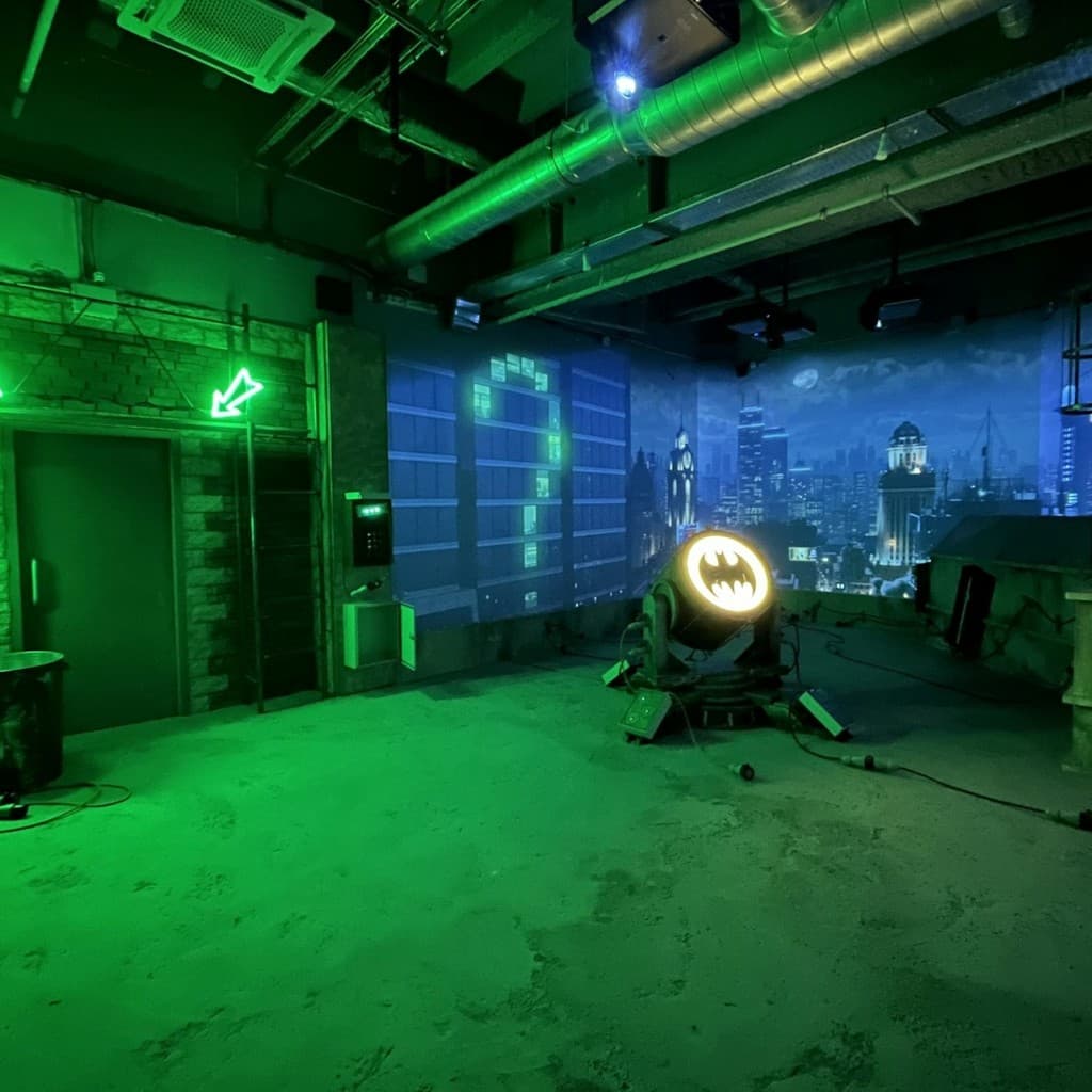 Paris: The Riddler Escape Room - 5 Players