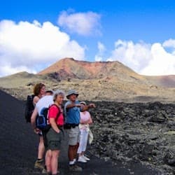 Parque Natural de los Volcanes: Guided Hike + Transfers + Snack
