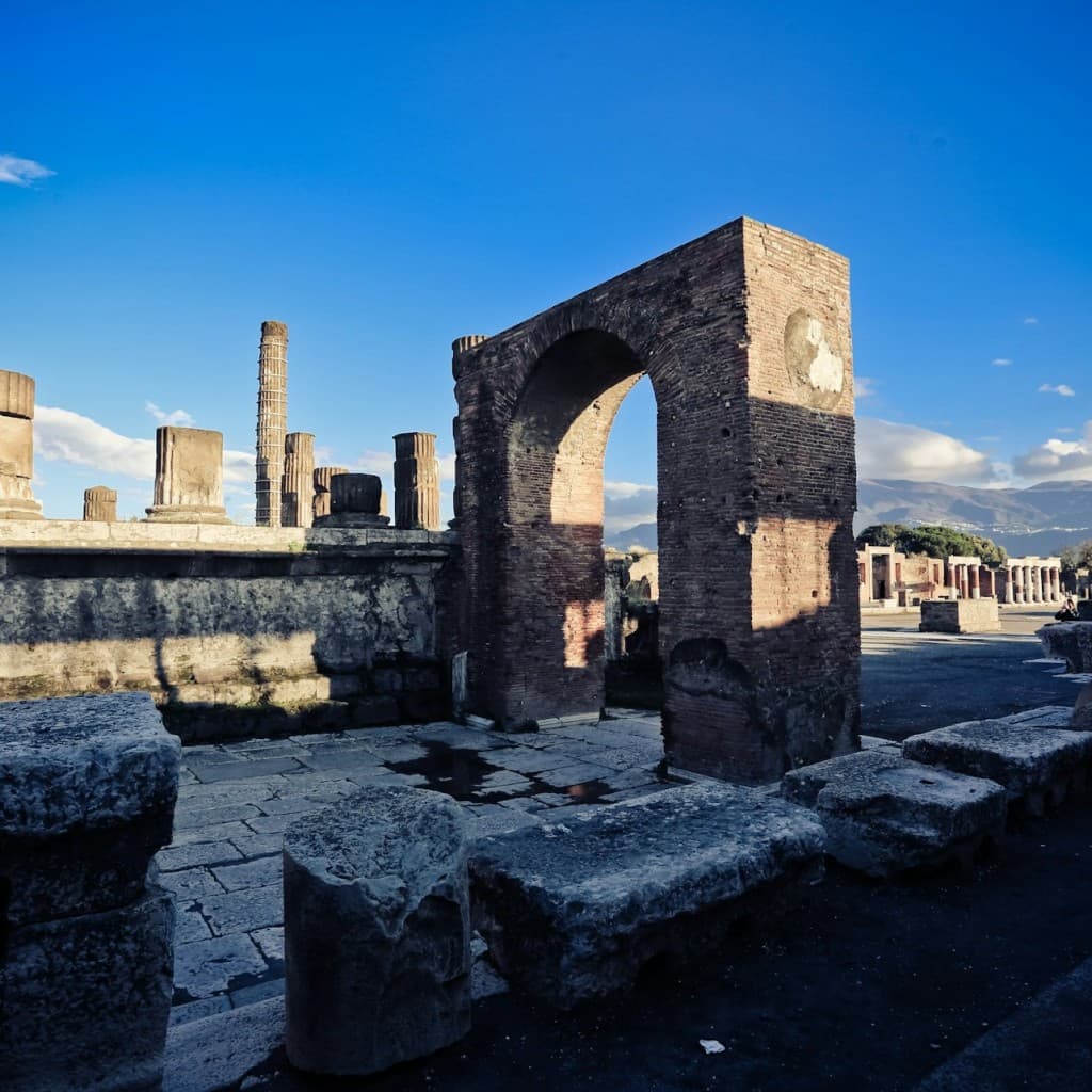 Pompeii & Sorrento: Day Trip from Rome
