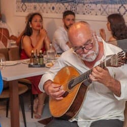 Portimão: Fado Show with Algarvian Tapas Tasting