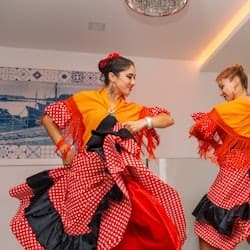 Portimão: Sevillian Dance Show + Tapas